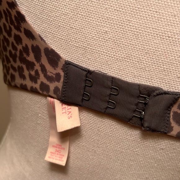 Victoria’s Secret T-shirt Bra- 34C - Picture 3 of 3